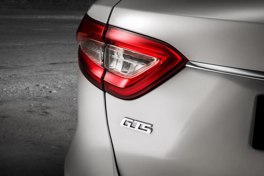 Детали экстерьера Maserati Levante GTS 2018 года  (WW) (фото 2 из 74)